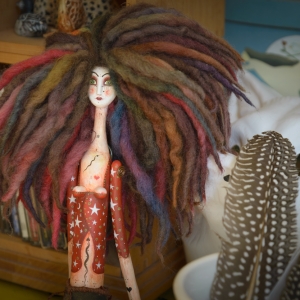 Debbie-Bell-studio-interior-and-curios-19_09_17-01